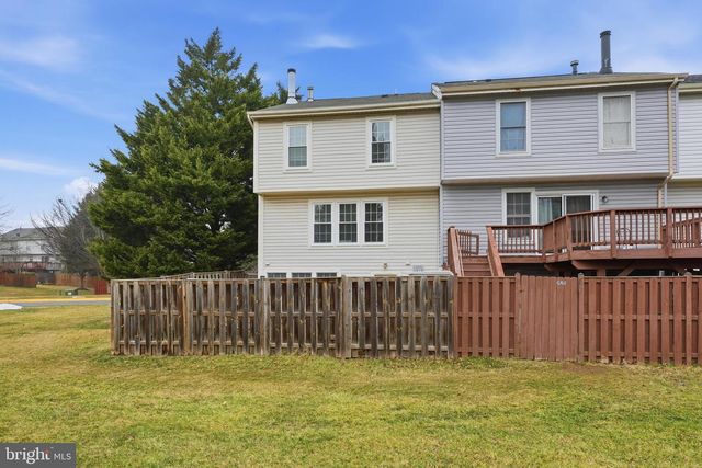 14315 UNIFORM DR, Centreville, VA 20121