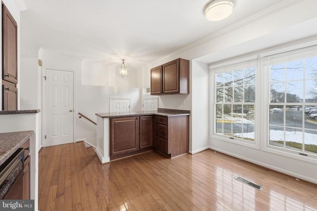 14315 UNIFORM DR, Centreville, VA 20121