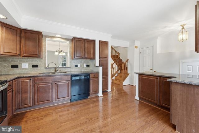 14315 UNIFORM DR, Centreville, VA 20121