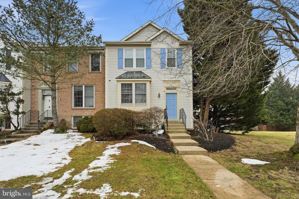 14315 UNIFORM DR, Centreville, VA 20121