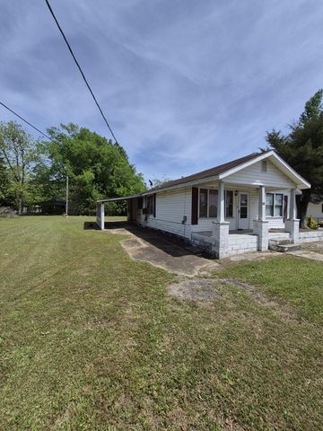 15 Liberty Street, Mayesville, SC 29104