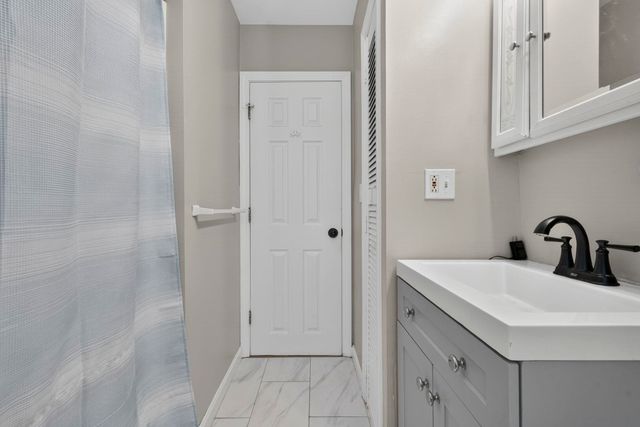 243 Gabrielle Street, Manchester, NH 03103