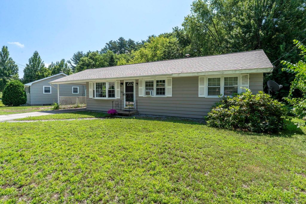 243 Gabrielle Street, Manchester, NH 03103