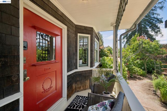 731 60TH STREET, Oakland, CA 94609