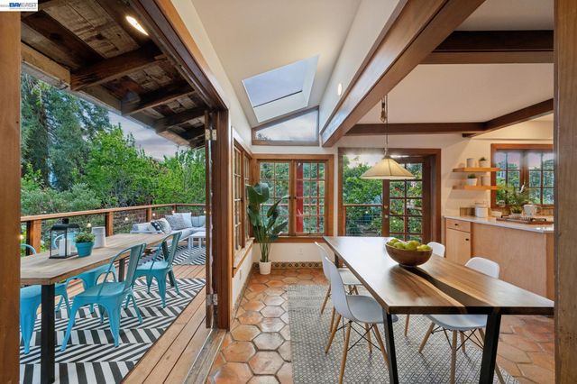 731 60TH STREET, Oakland, CA 94609