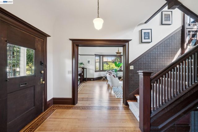 731 60TH STREET, Oakland, CA 94609