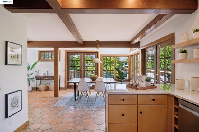 731 60TH STREET, Oakland, CA 94609