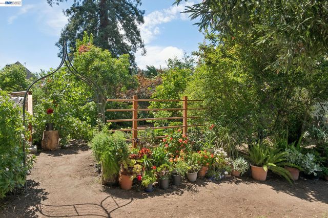 731 60TH STREET, Oakland, CA 94609