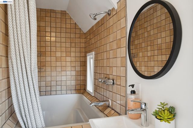 731 60TH STREET, Oakland, CA 94609