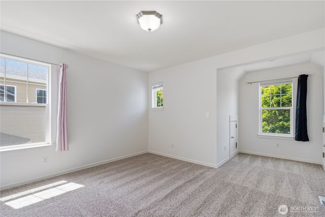 15384 129th Avenue NE, Woodinville, WA 98072