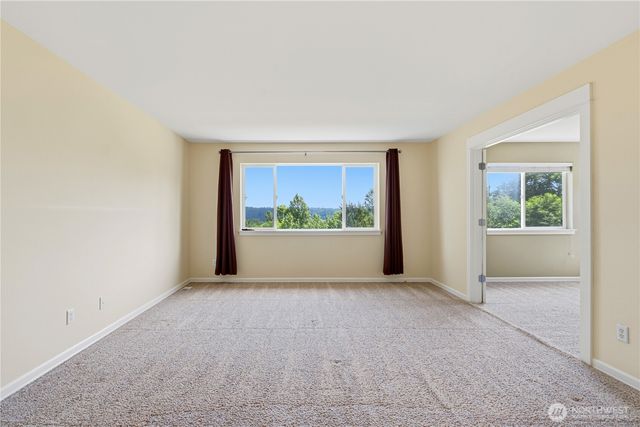 15384 129th Avenue NE, Woodinville, WA 98072