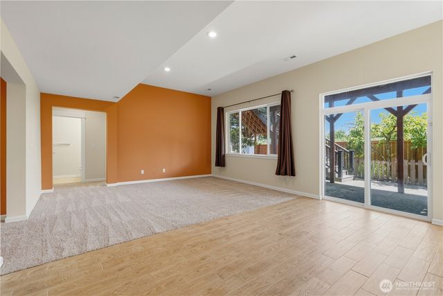15384 129th Avenue NE, Woodinville, WA 98072