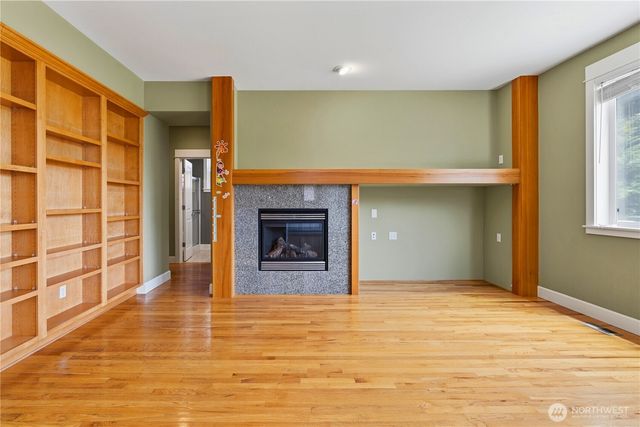 15384 129th Avenue NE, Woodinville, WA 98072