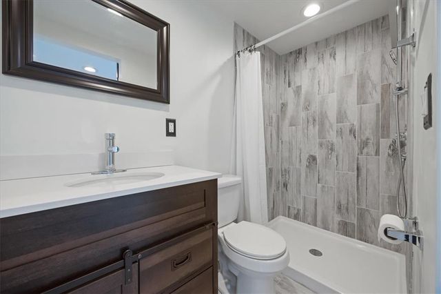 2939 WAYNE Avenue, Kansas City, MO 64109