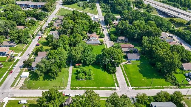 2939 WAYNE Avenue, Kansas City, MO 64109