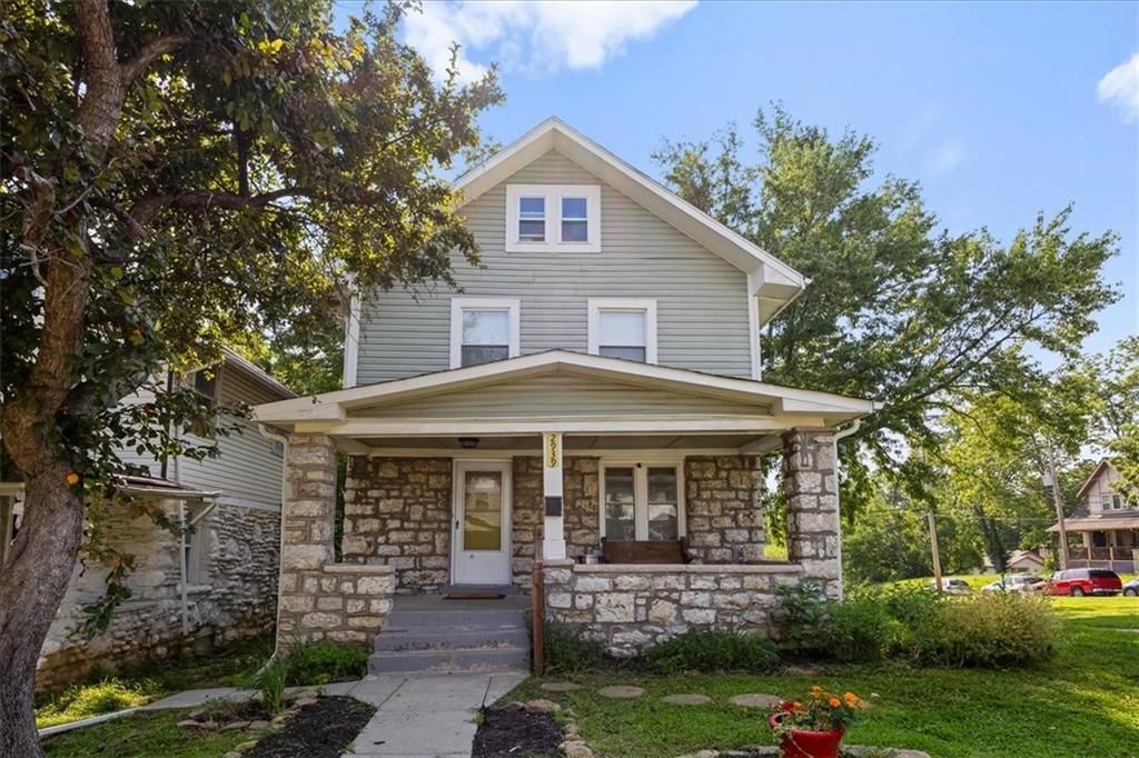 2939 WAYNE Avenue, Kansas City, MO 64109