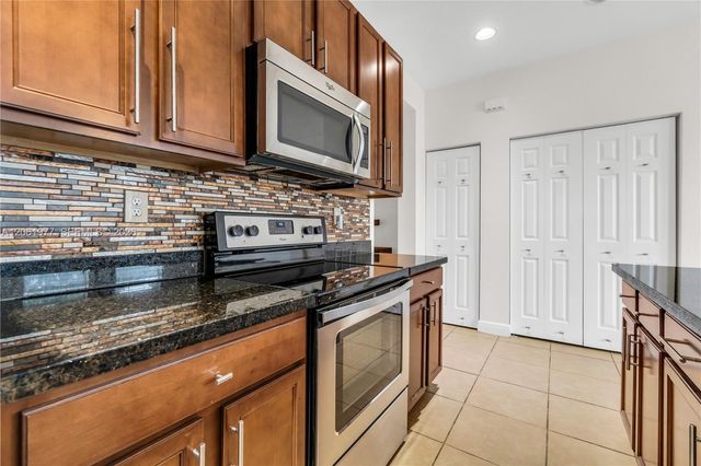 936 SW 147th Avenue 2903, Pembroke Pines, FL 33027