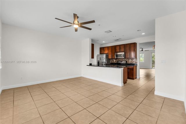 936 SW 147th Avenue 2903, Pembroke Pines, FL 33027