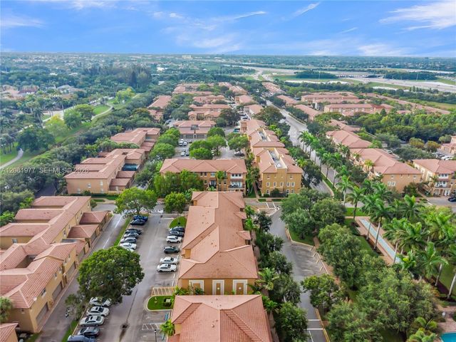 936 SW 147th Avenue 2903, Pembroke Pines, FL 33027