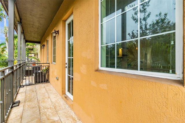 936 SW 147th Avenue 2903, Pembroke Pines, FL 33027