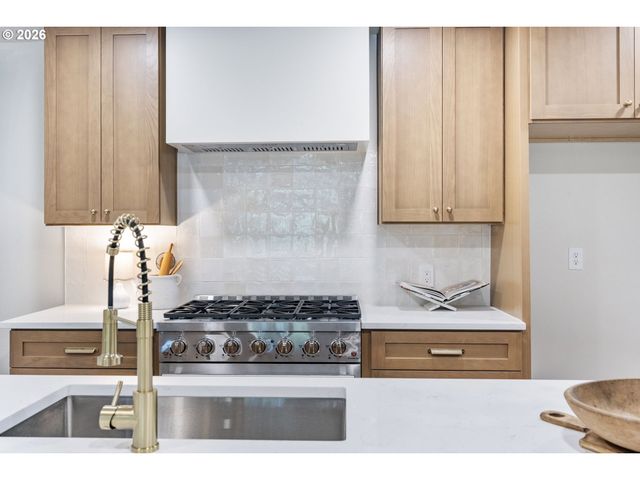 14050 Sw WILSON Dr, Beaverton, OR 97008