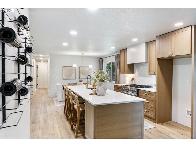14050 Sw WILSON Dr, Beaverton, OR 97008