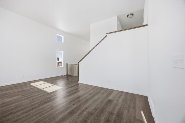 837 60th Avenue W, West Fargo, ND 58078