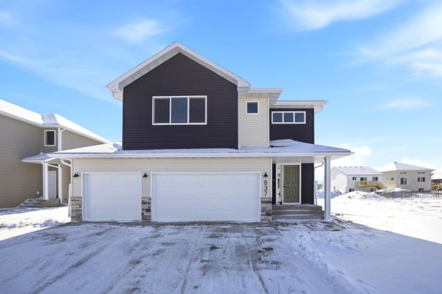 837 60th Avenue W, West Fargo, ND 58078