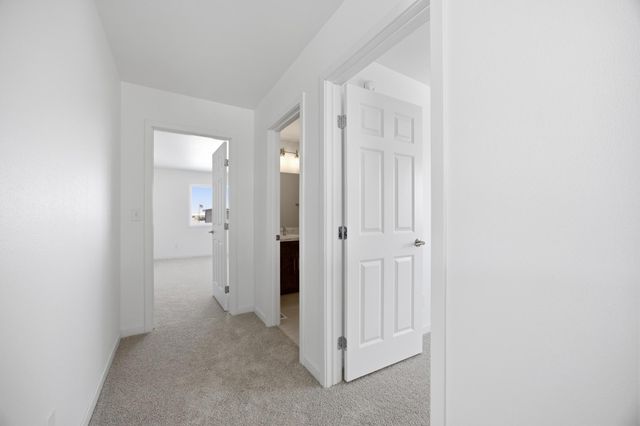 837 60th Avenue W, West Fargo, ND 58078