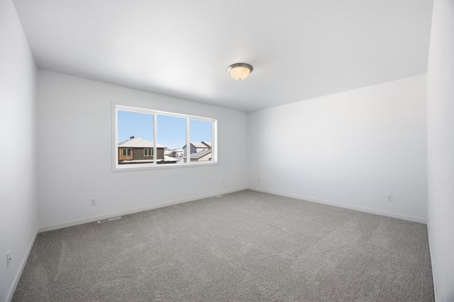 837 60th Avenue W, West Fargo, ND 58078