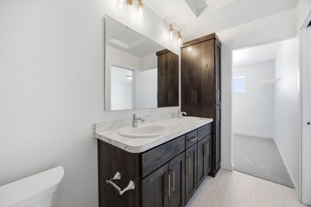 837 60th Avenue W, West Fargo, ND 58078