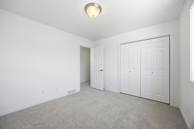 837 60th Avenue W, West Fargo, ND 58078