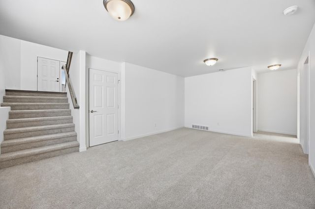 837 60th Avenue W, West Fargo, ND 58078