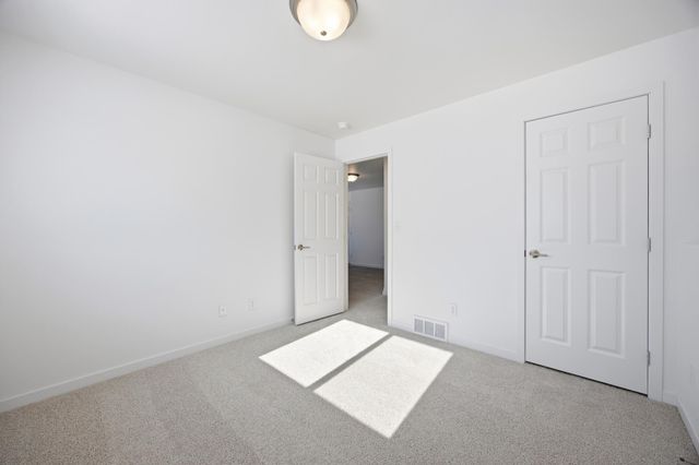 837 60th Avenue W, West Fargo, ND 58078