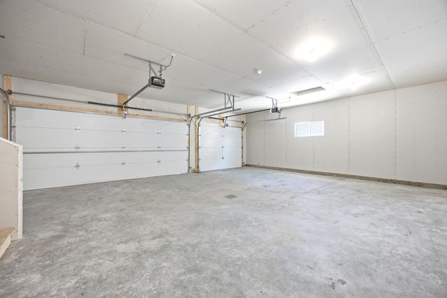 837 60th Avenue W, West Fargo, ND 58078