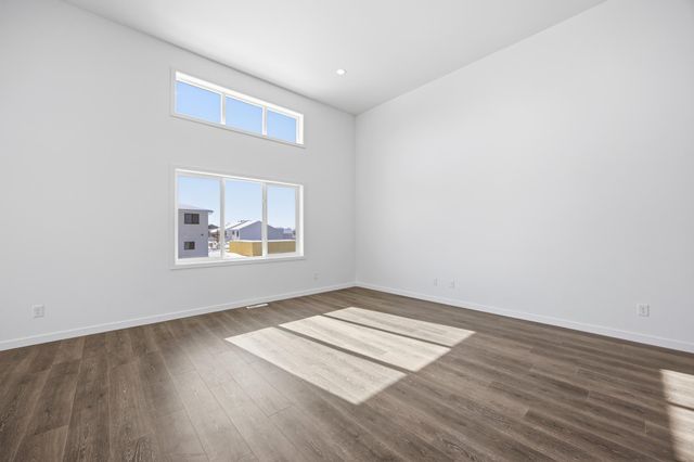 837 60th Avenue W, West Fargo, ND 58078