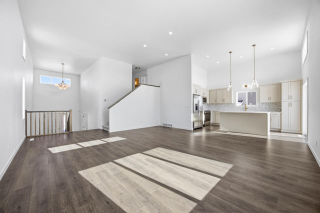 837 60th Avenue W, West Fargo, ND 58078