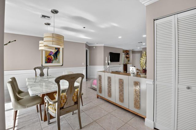 5157 Floria Way F, Boynton Beach, FL 33437