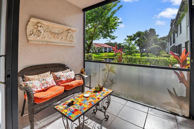 5157 Floria Way F, Boynton Beach, FL 33437