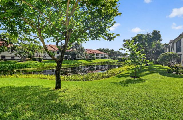 5157 Floria Way F, Boynton Beach, FL 33437