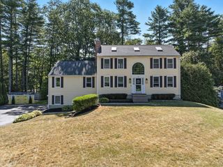 7 Palis Dr, Salisbury, MA 01952