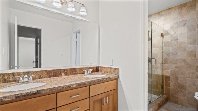 7595 Charmant 707, San Diego, CA 92122