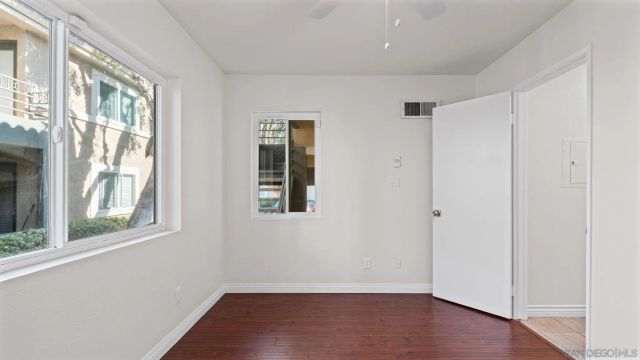 7595 Charmant 707, San Diego, CA 92122