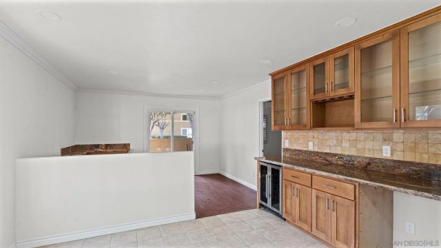 7595 Charmant 707, San Diego, CA 92122
