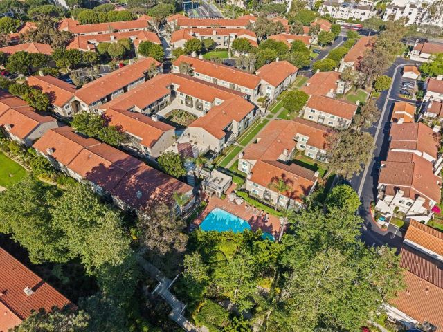 7595 Charmant 707, San Diego, CA 92122