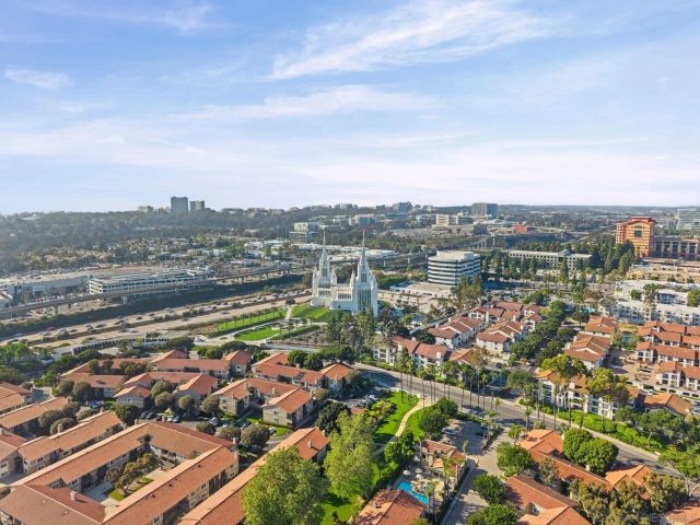 7595 Charmant 707, San Diego, CA 92122