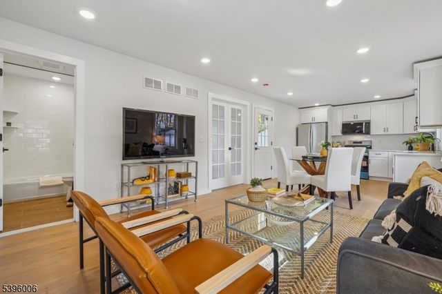 20 High St, New Providence Boro, NJ 07974