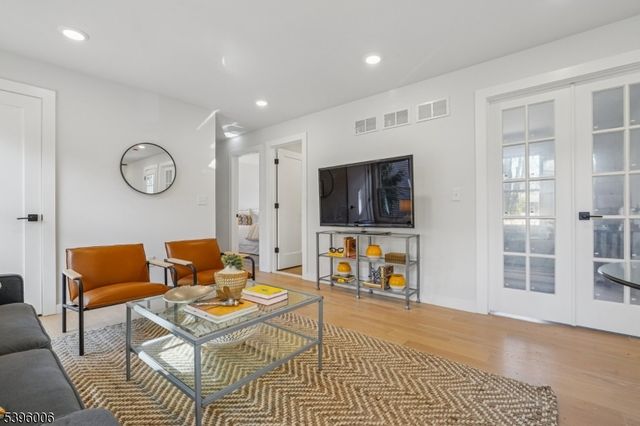 20 High St, New Providence Boro, NJ 07974