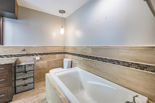 4427 NEPTUNE Drive, Erie, PA 16506