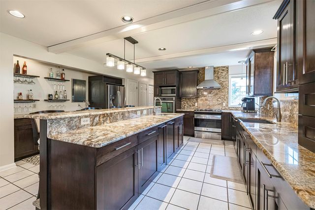4427 NEPTUNE Drive, Erie, PA 16506
